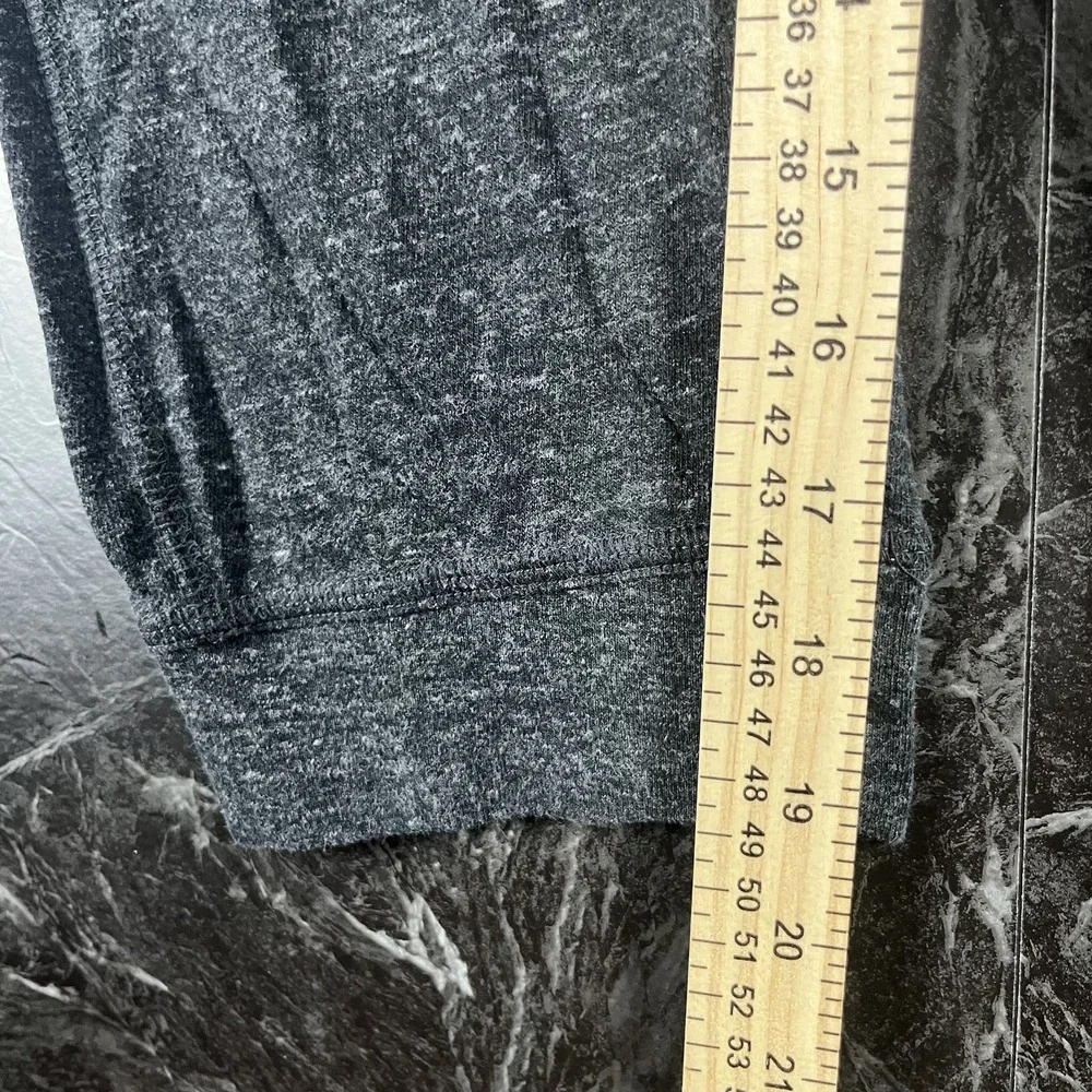 Nike Women's Grey Cropped Sweatpants Jogger Medium